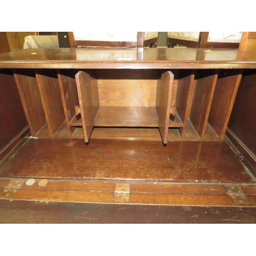 797 - AN OAK 1930'S BUREAU W-83 CM