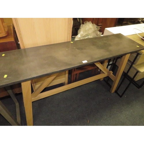 816 - A MODERN CONSOLE TRESTLE STYLE TABLE W-140 CM