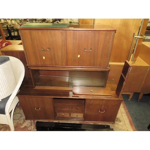 820 - A MID CENTURY MAHOGANY MODULAR STYLE BOOKCASE