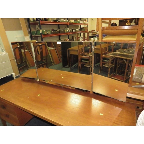 824 - A MID CENTURY TEAK DRESSING TABLE W-153 CM