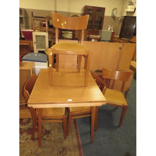 828 - A MID CENTURY 'E GOMME FOR G-PLAN' SMALL DINING TABLE AND FOUR CHAIRS