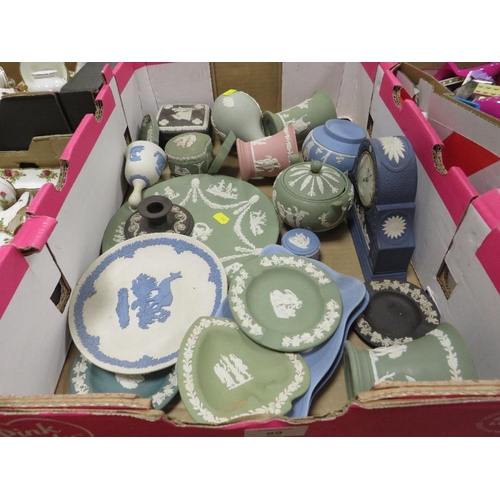 89 - A BOX OF MIXED WEDGWOOD JASPERWARE