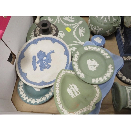 89 - A BOX OF MIXED WEDGWOOD JASPERWARE