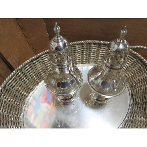 93 - A TRAY OF SILVER PLATED WARE TO INCLUDE A THREE PIECE COFFEE SET