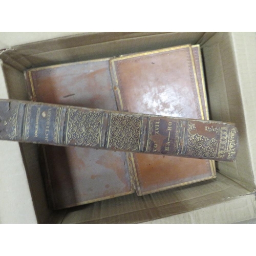 95 - A QUANTITY OF ANTIQUE AND OTHER BOOKS TO THE ORACLE ENCYCLOPEDIA