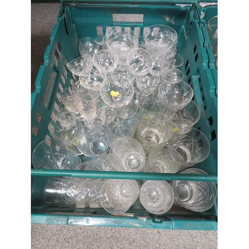 170 - THREE TRAYS OF ASSORTED GLASS WARE TO INCLUDE VASES (PLASTIC TRAYS NOT INCLUDED )