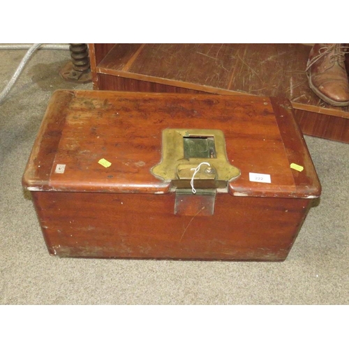 222 - A VINTAGE WOODEN AND BRASS COUNTER TILL