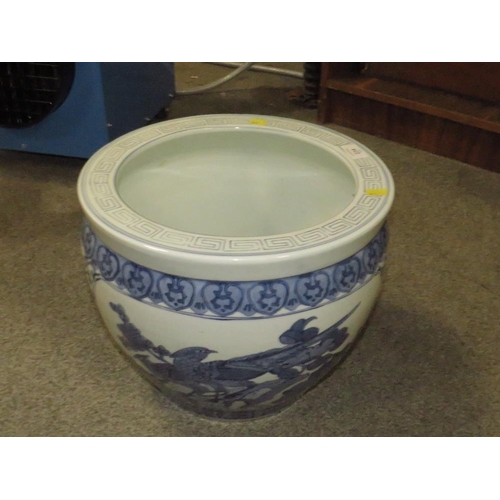 234 - A MODERN BLUE/WHITE CERAMIC ORIENTAL STYLE FISH BOWL