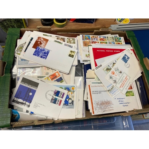 71 - FOUR ALBUMS OF FIRST DAY COVERS TOGETHER WITH A LARGE QUANTITY OF LOOSE SHEETS OF FIRST DAY COVERS