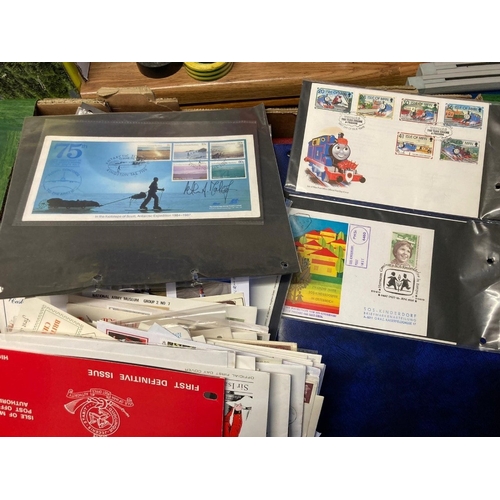 71 - FOUR ALBUMS OF FIRST DAY COVERS TOGETHER WITH A LARGE QUANTITY OF LOOSE SHEETS OF FIRST DAY COVERS