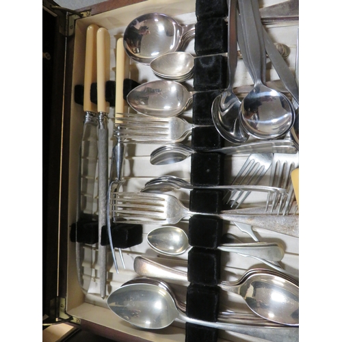 238 - A CASED CANTEEN OF CUTLERY (UNCHECKED)