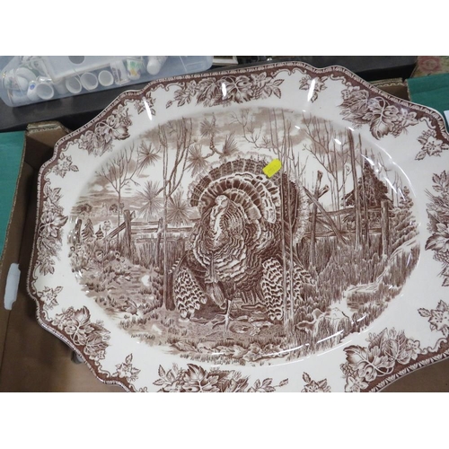 104 - A LARGE JOSIAH WEDGWOOD & SONS LIMITED CERAMIC TURKEY PLATTER 