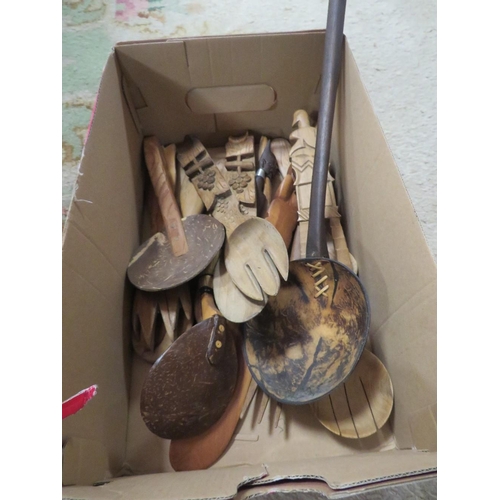 127 - COLLECTION OF TREEN SPOONS, OCEANIC POLYNESIAN COCONUT SHELL SPOONS, AFRICAN TRIBAL ART ETC 