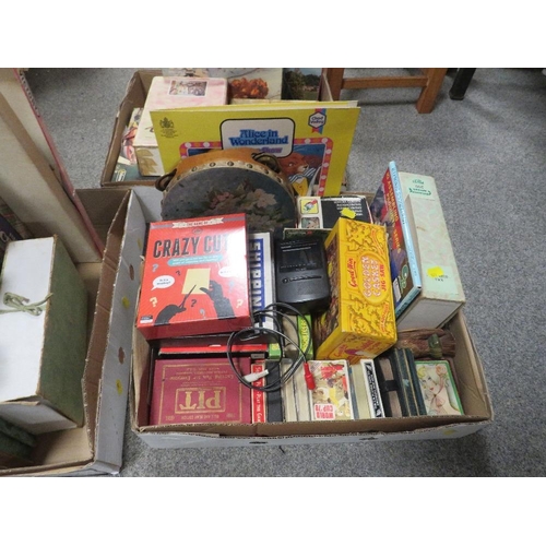 132 - SMALL QUANTITY OF SUNDRIES TO INCLUDE CASED PICNIC SET, TRAY OF GAMES, PLAYING CARDS ETC AND A TRAY ... 