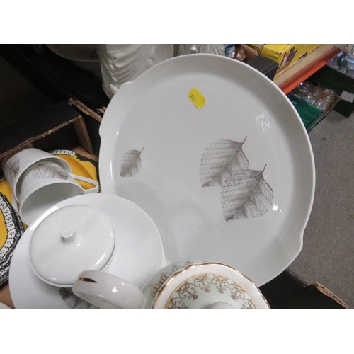 179 - A TRAY OF ASSORTED CERAMICS AND TEA WARE