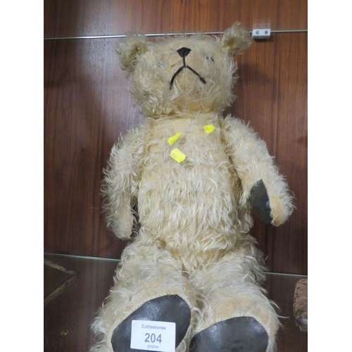 204 - A VINTAGE TEDDY BEAR