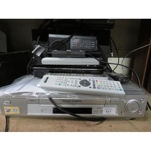 611 - A SELECTION OF HOUSEHOLD ENTERTAINMENT ITEMS TO INCLUDE VIDEO RECORDER, MATSUI MUSIC SYSTEM, VARIOUS... 