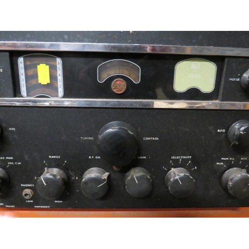 616 - A POST WAR RCA AR88 RADIO RECEIVER