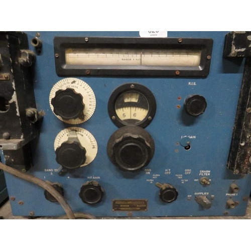 620 - A POST WAR APW2698 RADIO RECEIVER