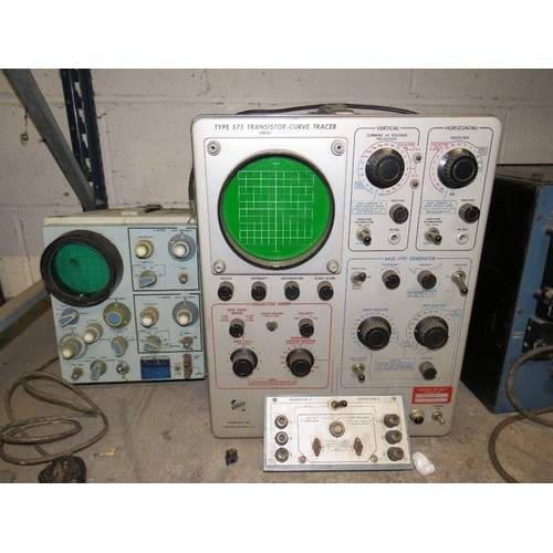 621 - A TYPE 575 TRANSISTOR CURVE TRACER AND A SOLARSCOPE CD 1014-2 (2)