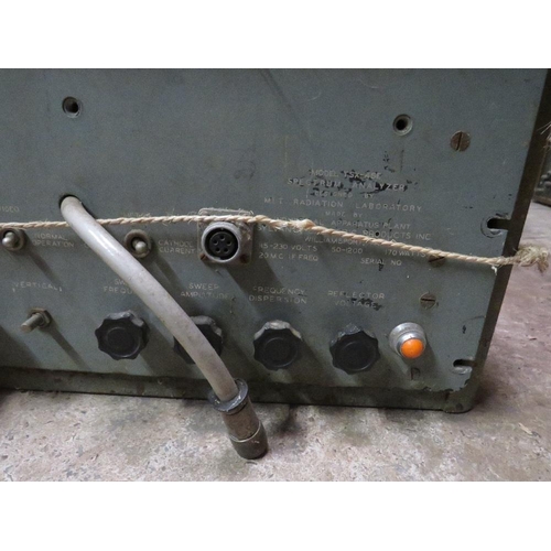 624 - A POST WAR MODEL TSX-45E SPECTRUM ANALYSER