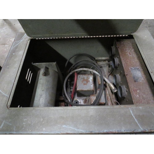 624 - A POST WAR MODEL TSX-45E SPECTRUM ANALYSER