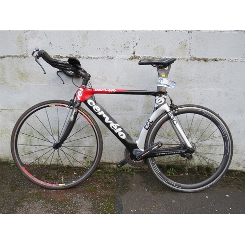 629 - A CARBON FIBRE CERVELO P3C TT 20 SPEED RACING BICYCLE, WITH REAR HED WHEEL, MAVIC AKSIUM FRONT WHEEL... 