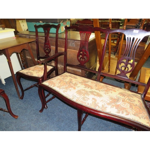 751 - A FOUR PIECE EARLY 20TH CENTURY PARLOUR SUITE