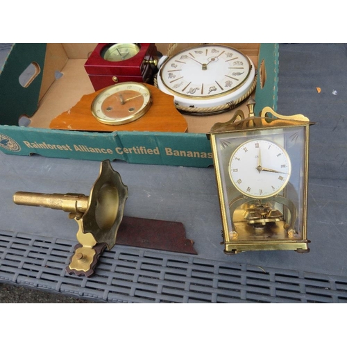 87 - A TRAY CONTAINING A KIENZLE ZODIAC WALL CLOCK, QUARTZ NAUTICAL CLOCK, MANTLE CLOCK AND A SHATZ BRACK... 