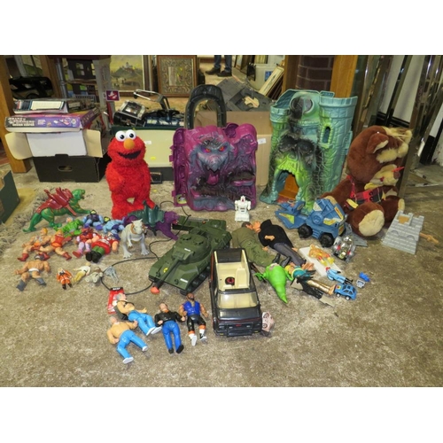 88 - A JOB LOT OF MASTERS OF THE UNIVERSE TOYS TO INCLUDE SIX VINTAGE FIGURES - ONE OF WHICH IS A/F (SKEL... 