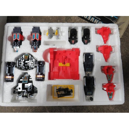 90 - A BOXED TRANSFORMERS AUTOBOT METROPLEX (BOX A/F), BOXED TRANSFORMERS DESIGN CENTRE AND A BOXED 1981 ... 