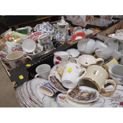 99 - THREE TRAYS OF ASSORTED CERAMICS TO INCLUDE A CUT FOR COFFEE TRIO, ROYAL ALBERT COFFEE CUPS ETC