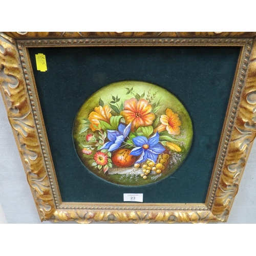 23 - P. GOSLING, A GILT FRAMED OIL ON BOARD DEPICTING STILL LIFE, Dia. 20.5 CM