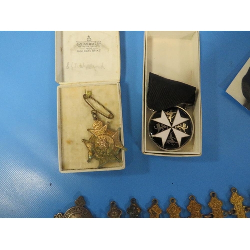 291 - A COLLECTION OF ST JOHN AMBULANCE ITEMS TO INCLUDE MEDALS