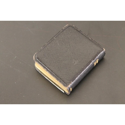 322 - A MINIATURE SILVER MOUNTED COMMON PRAYER BOOK LONDON 1913