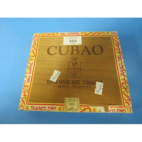 454 - A CIGAR BOX OF COINS AND TOKENS INCLUDING EARLY TRADE TOKENS