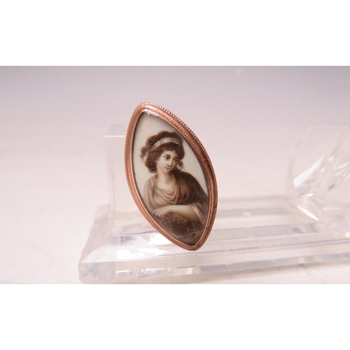 161 - A 19TH CENTURY OVAL YELLOW METAL MOURNING BROOCH, with inset portrait, 3 x 2 cm