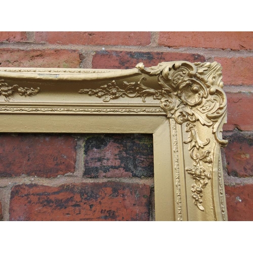 19 - A GILT RECTANGULAR PICTURE FRAME, acanthus moulded detail, rebate 75 x 50 cm, S/D