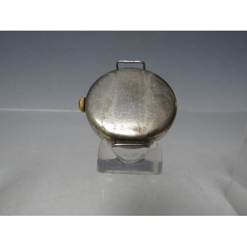 190 - A WORLD WAR I WHITE METAL TRENCH WATCH, Dia. 3 cm