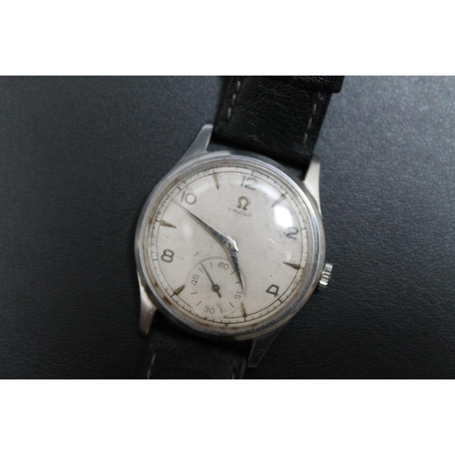 212 - OMEGA - A 1940'S STAINLESS STEEL WRIST WATCH, Cal 265, on replacement leather strap, Dia 3.5 cmCondi... 