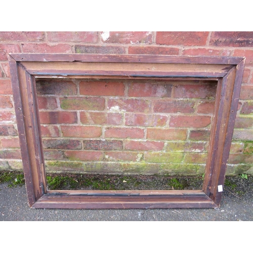 22 - A GILT RECTANGULAR PICTURE FRAME, with acanthus moulded detail, rebate 83 x 57 cm