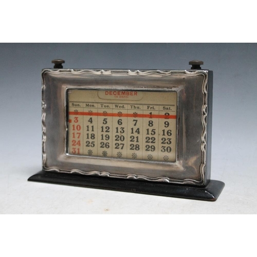 244 - A HALLMARKED SILVER  FRAMED DESK CALENDAR WITH UNUSUAL MANUAL WIND RED BAND DATE CALENDAR - BIRMINGH... 