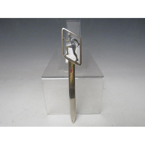 253 - AN ART DECO SILVER LETTER KNIFE BY J.C.K. with sprinter handle, L 18 cm