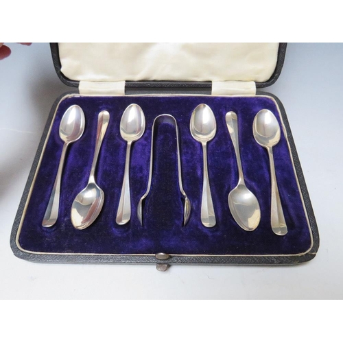 259 - A HALLMARKED SILVER SET OF SIX TEASPOONS AND A PAIR OF SUGAR NIPS - SHEFFIELD 1918