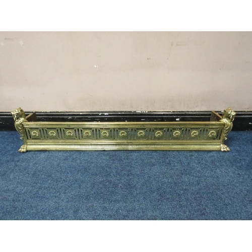 272 - A HEAVY CAST BRASS FIRE FENDER, with panther head details to each end, L 136 cm