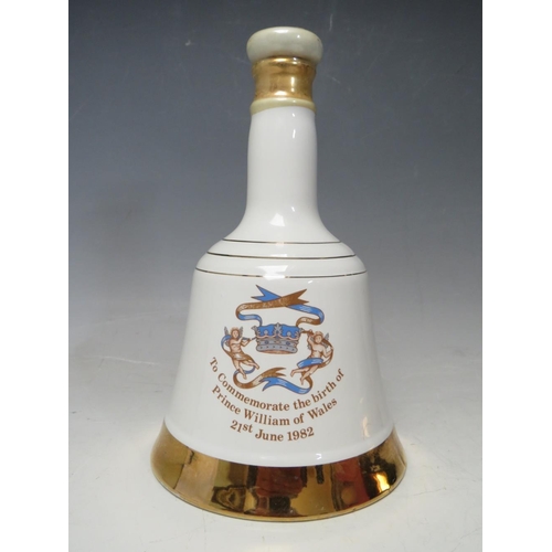 296 - A FINDLATER'S FIRST XI  BLENDED SCOTCH WHISKY AGED 11 YEARS CERAMIC FOOTBALL DECANTER AND CONTENTS, ... 