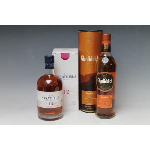 301 - 1 BOXED BOTTLE OF STRATHISLA 12 YEARS OLD SPEYSIDE SINGLE MALT WHISKY,  together with 1 bottle of Gl... 