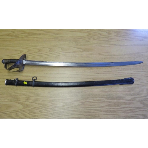 404 - A 19TH CENTURY ITALIAN CAVALRY SABRE, marked A & EW, in black painted steel scabbard