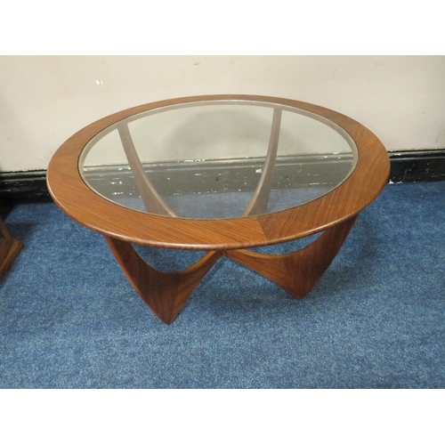 492 - A MID CENTURY G-PLAN TEAK AND GLASS CIRCULAR COFFEE TABLE, H 46 cm, W 84 cm