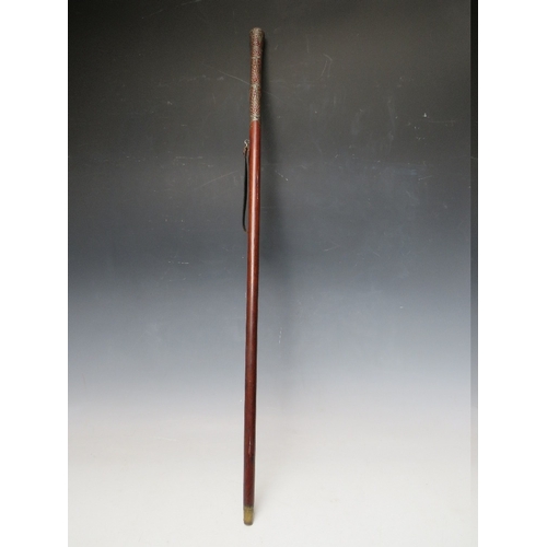 471 - A 19TH CENTURY WALKING CANE WITH SILVER PIQUE WORK DECORATION TO THE UPPER SECTION, overall L 87 cm